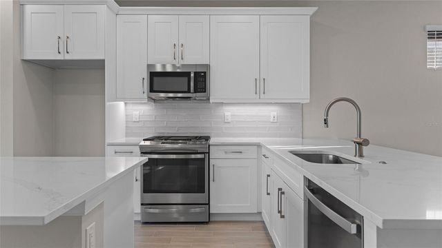 18324 ROCKPORT PLACE, Lakewood Ranch, FL 34211