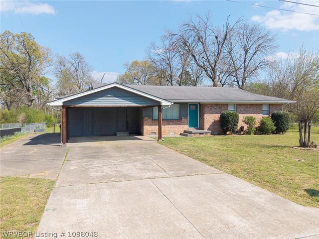 1624 N 52nd Street, Fort Smith, AR 72904