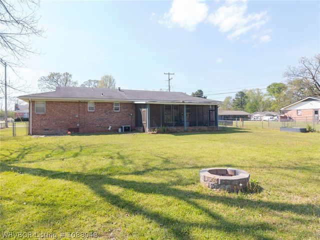 1624 N 52nd Street, Fort Smith, AR 72904