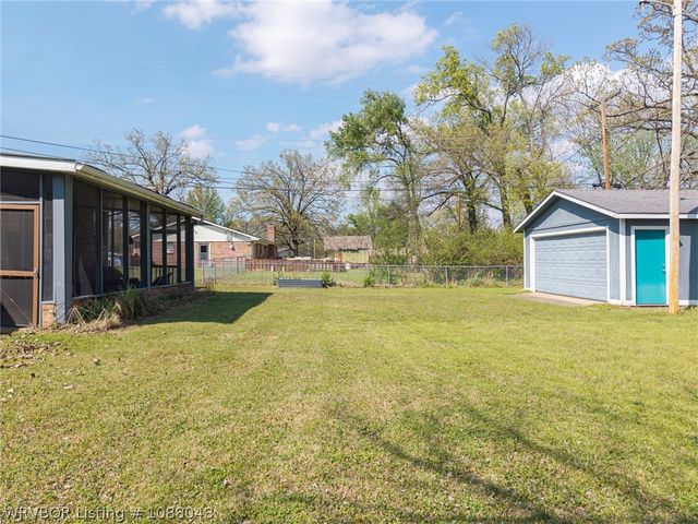 1624 N 52nd Street, Fort Smith, AR 72904