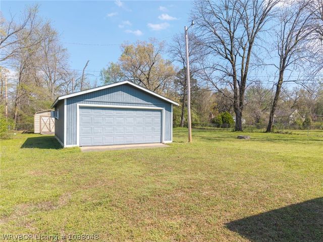 1624 N 52nd Street, Fort Smith, AR 72904