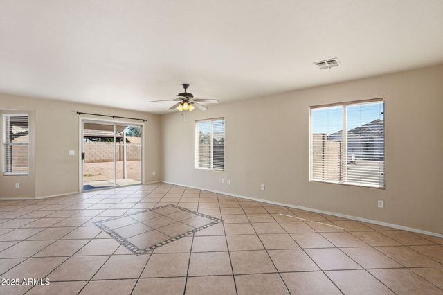 5453 N 77TH Lane, Glendale, AZ 85303