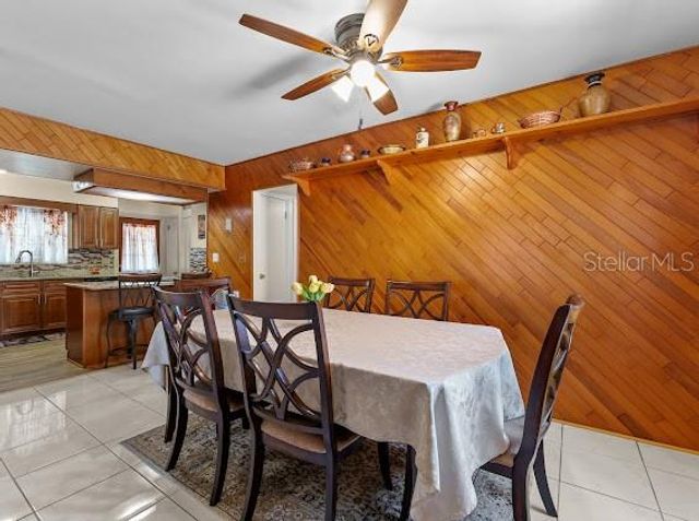 7806 N GOMEZ AVENUE, Tampa, FL 33614