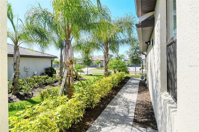 15957 CLEAR SKIES PLACE, Bradenton, FL 34211