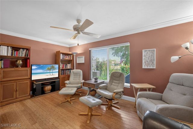 314 Reynolds CT, Naples, FL 34112