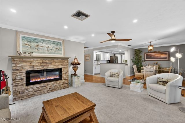 314 Reynolds CT, Naples, FL 34112