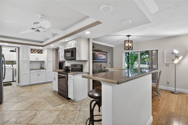 314 Reynolds CT, Naples, FL 34112