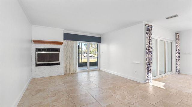 4358 OUTRIGGER LANE, Tampa, FL 33615