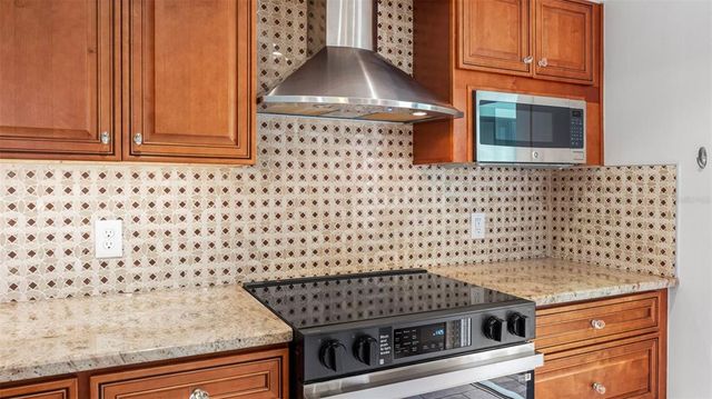 4358 OUTRIGGER LANE, Tampa, FL 33615