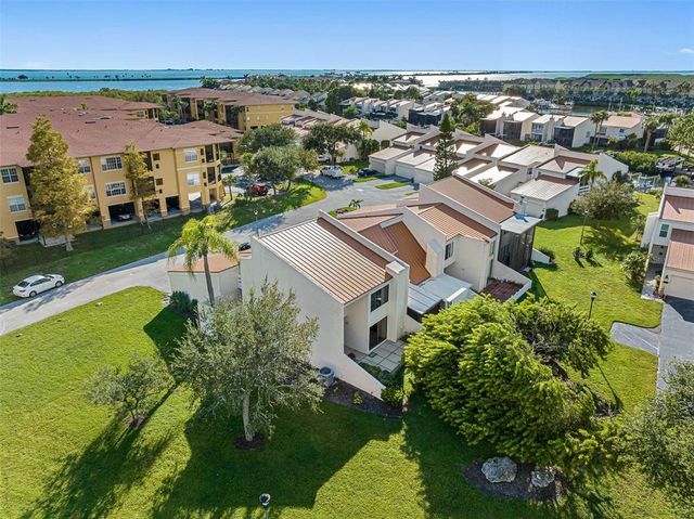 4358 OUTRIGGER LANE, Tampa, FL 33615