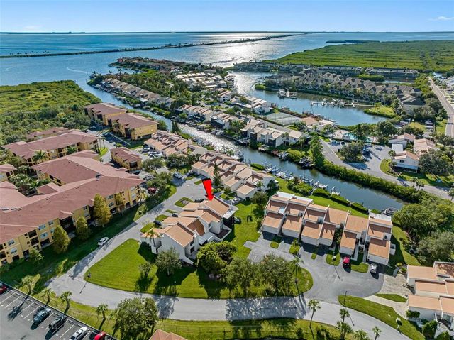 4358 OUTRIGGER LANE, Tampa, FL 33615