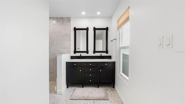 4358 OUTRIGGER LANE, Tampa, FL 33615