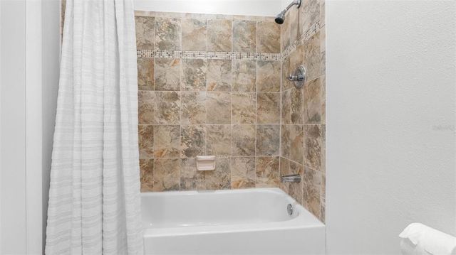 4358 OUTRIGGER LANE, Tampa, FL 33615