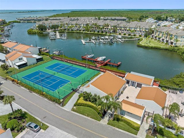 4358 OUTRIGGER LANE, Tampa, FL 33615