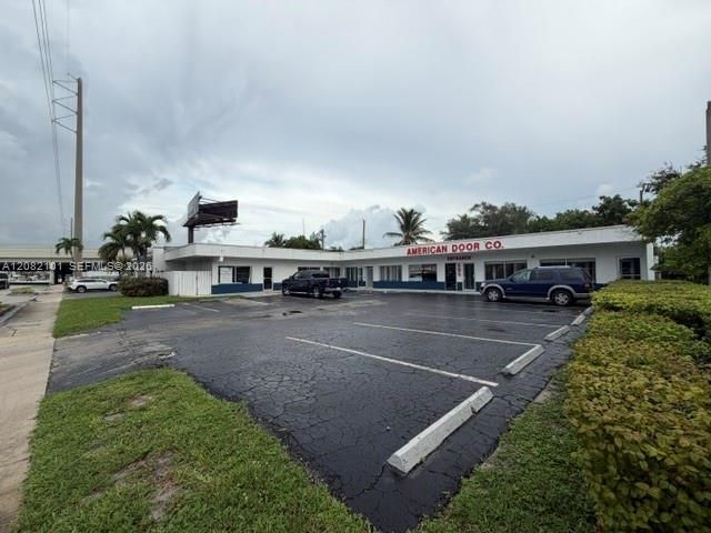 595 W Prospect Road, Oakland Park, FL 33309