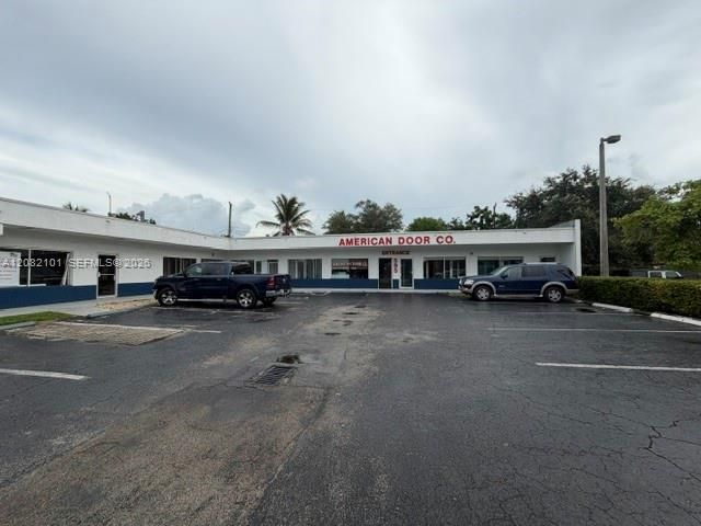 595 W Prospect Road, Oakland Park, FL 33309
