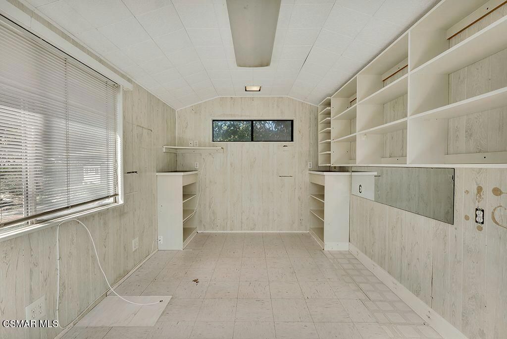 Image 28 of property listing at 685 Paige Lane, Thousand Oaks, CA 91360