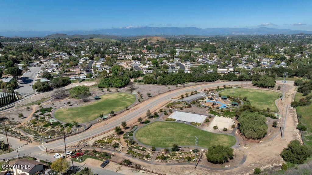 Image 37 of property listing at 685 Paige Lane, Thousand Oaks, CA 91360