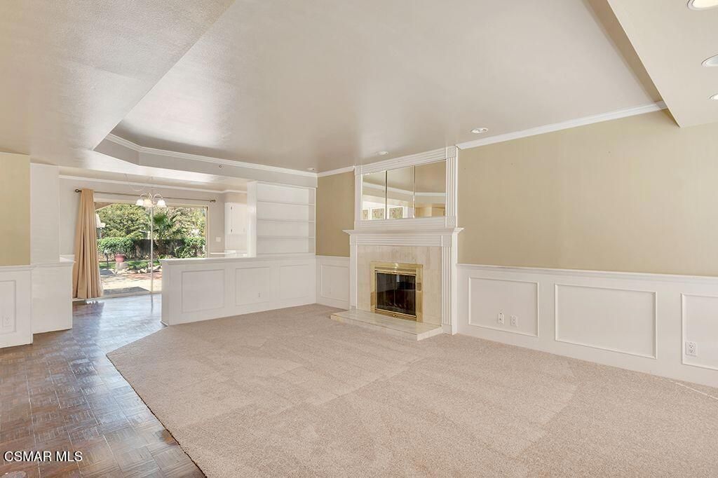Image 9 of property listing at 685 Paige Lane, Thousand Oaks, CA 91360