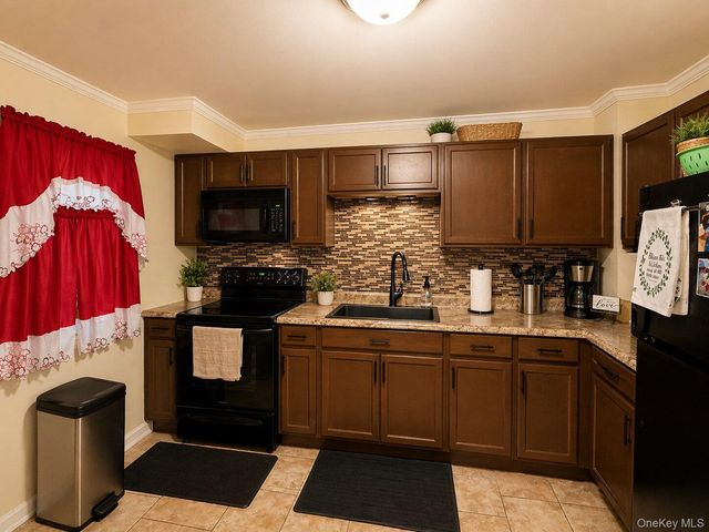 22 Bement Avenue, Poughkeepsie, NY 12601