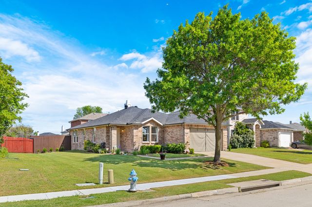 2633 Harbor Lights Drive, Little Elm, TX 75068
