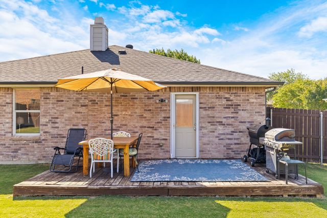 2633 Harbor Lights Drive, Little Elm, TX 75068