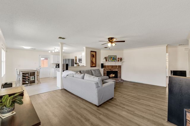 2633 Harbor Lights Drive, Little Elm, TX 75068