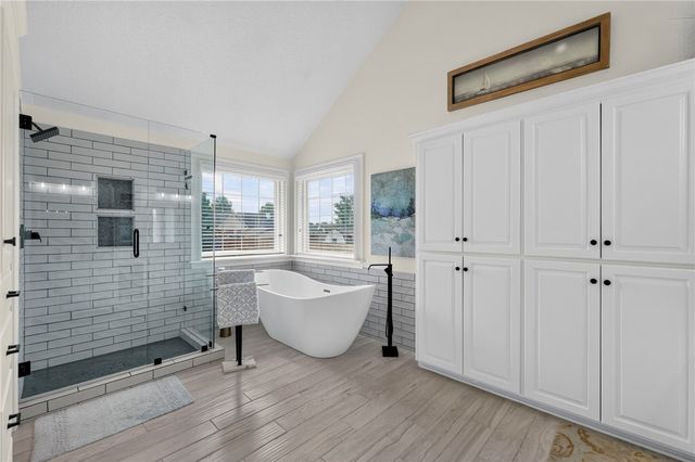 192 Pinkley Road, Elm Springs, AR 72762