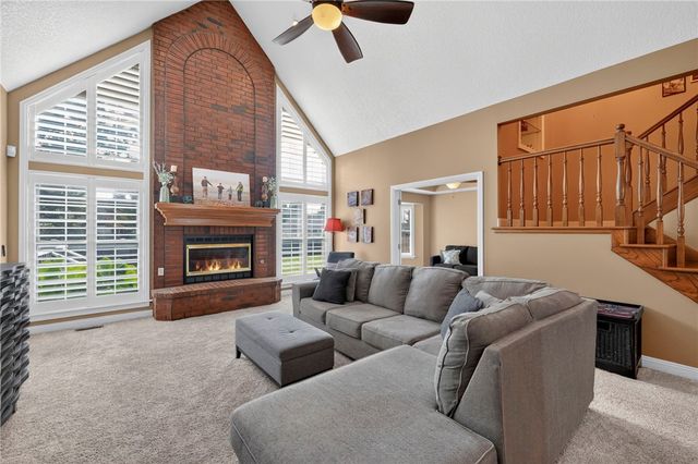 192 Pinkley Road, Elm Springs, AR 72762