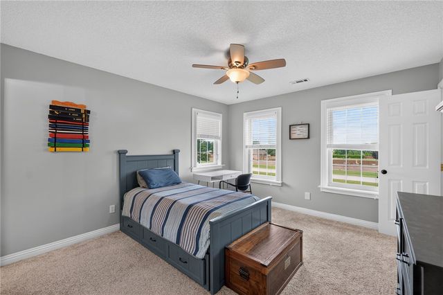 192 Pinkley Road, Elm Springs, AR 72762