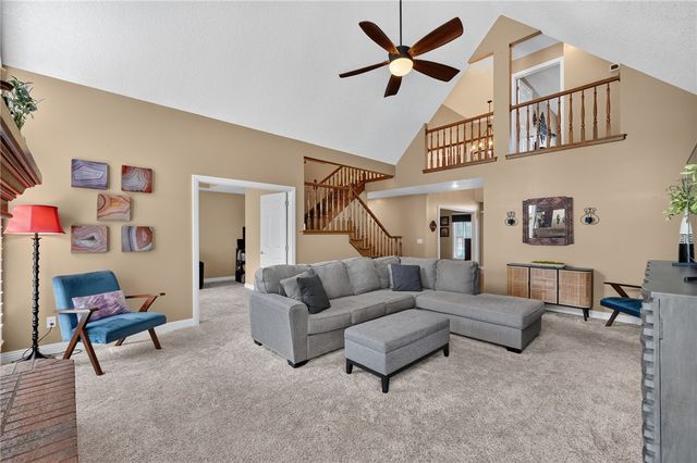 192 Pinkley Road, Elm Springs, AR 72762