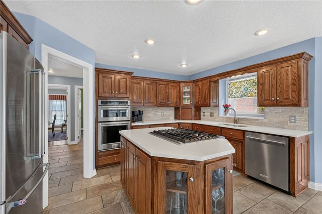 192 Pinkley Road, Elm Springs, AR 72762