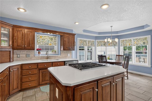192 Pinkley Road, Elm Springs, AR 72762