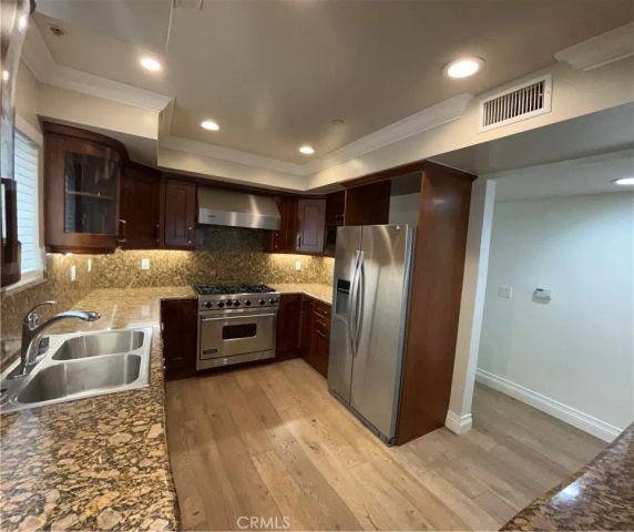 1246 Armacost 101, Los Angeles, CA 90025