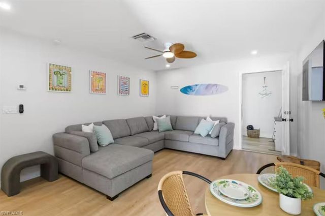 2147 Washington AVE A, Naples, FL 34112