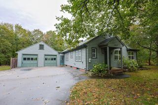 76 Ray Rd., Wrentham, MA 02093