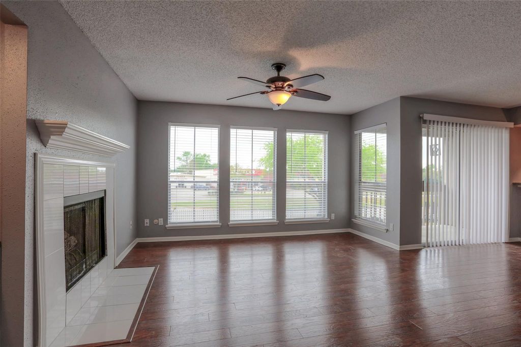 3919 Fairmont Parkway 122, Pasadena, TX 77504