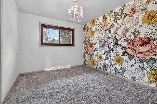 545 E COOLIDGE AVENUE, Appleton, WI 54915