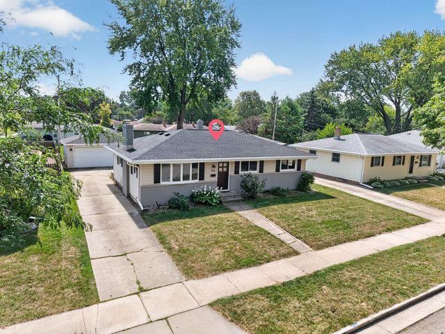 545 E COOLIDGE AVENUE, Appleton, WI 54915