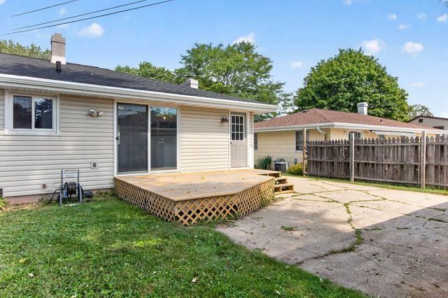 545 E COOLIDGE AVENUE, Appleton, WI 54915