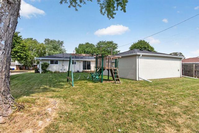 545 E COOLIDGE AVENUE, Appleton, WI 54915