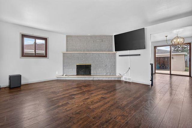 545 E COOLIDGE AVENUE, Appleton, WI 54915