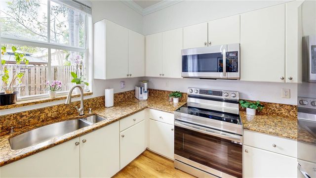 11866 SW 152nd Place, Miami, FL 33196