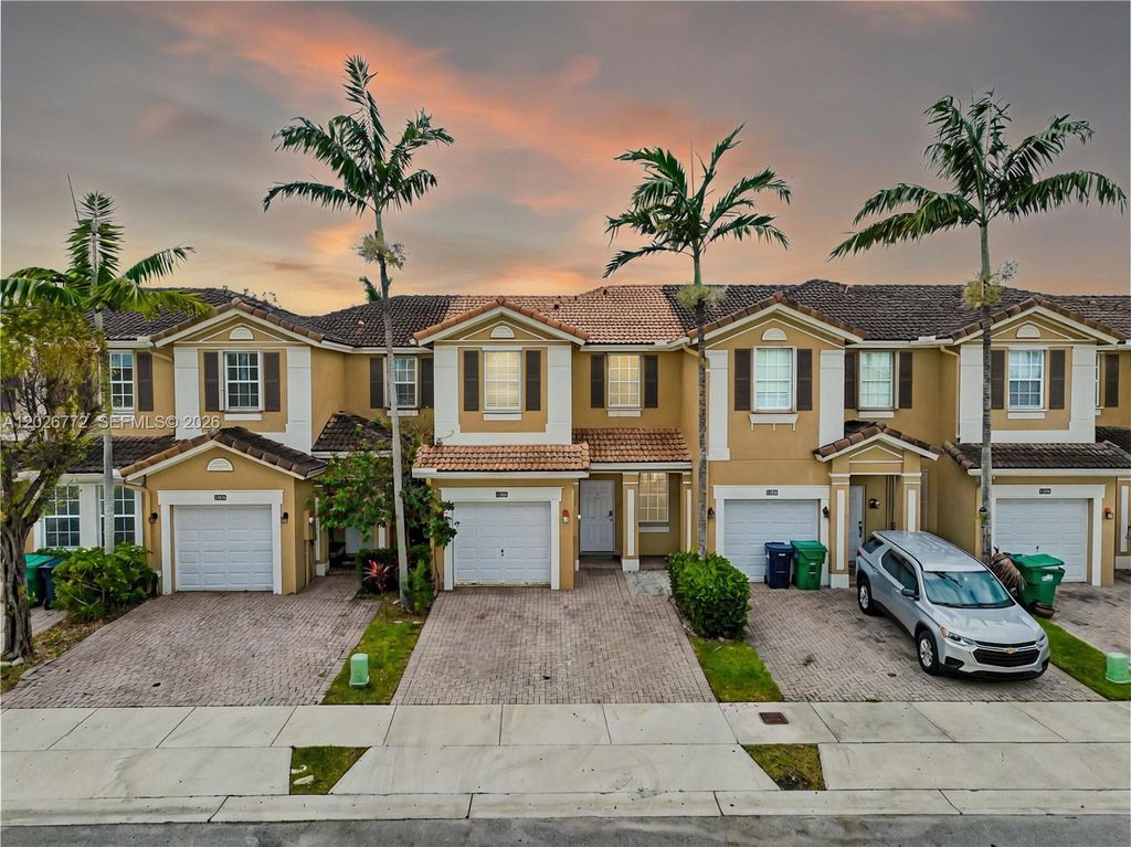 11866 SW 152nd Place, Miami, FL 33196