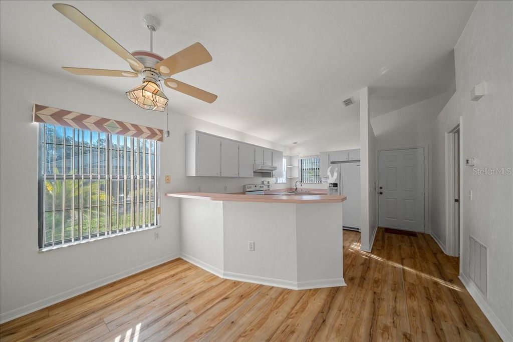 Image 11 of property listing at 3931 NE 22ND STREET, Ocala, FL 34470