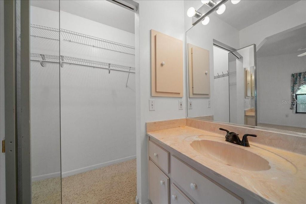 Image 19 of property listing at 3931 NE 22ND STREET, Ocala, FL 34470