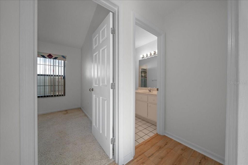 Image 20 of property listing at 3931 NE 22ND STREET, Ocala, FL 34470