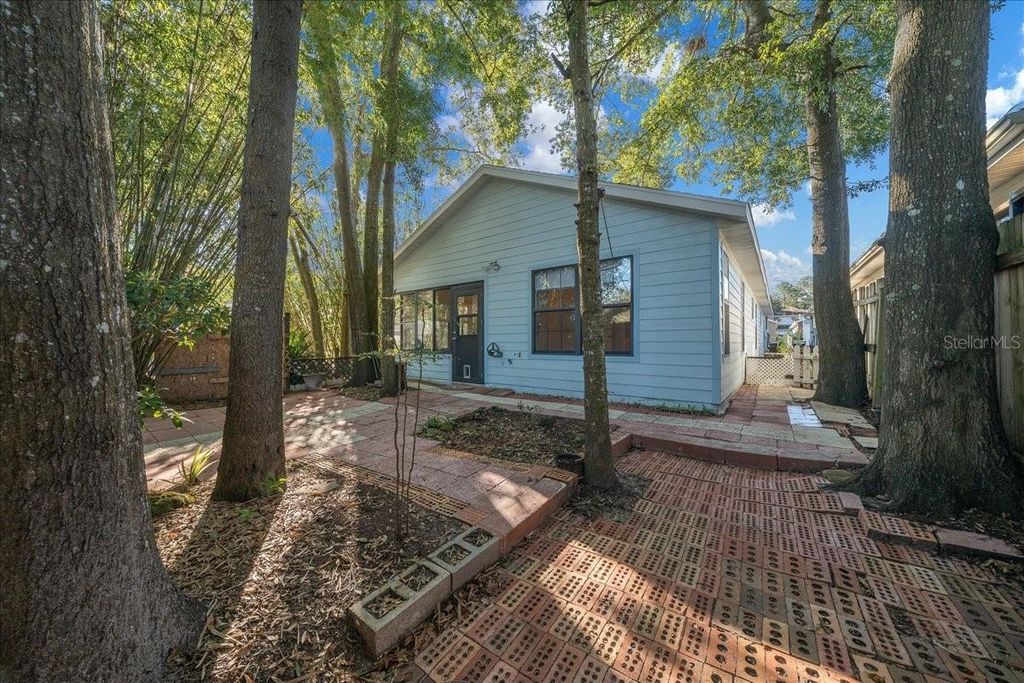 Image 31 of property listing at 3931 NE 22ND STREET, Ocala, FL 34470