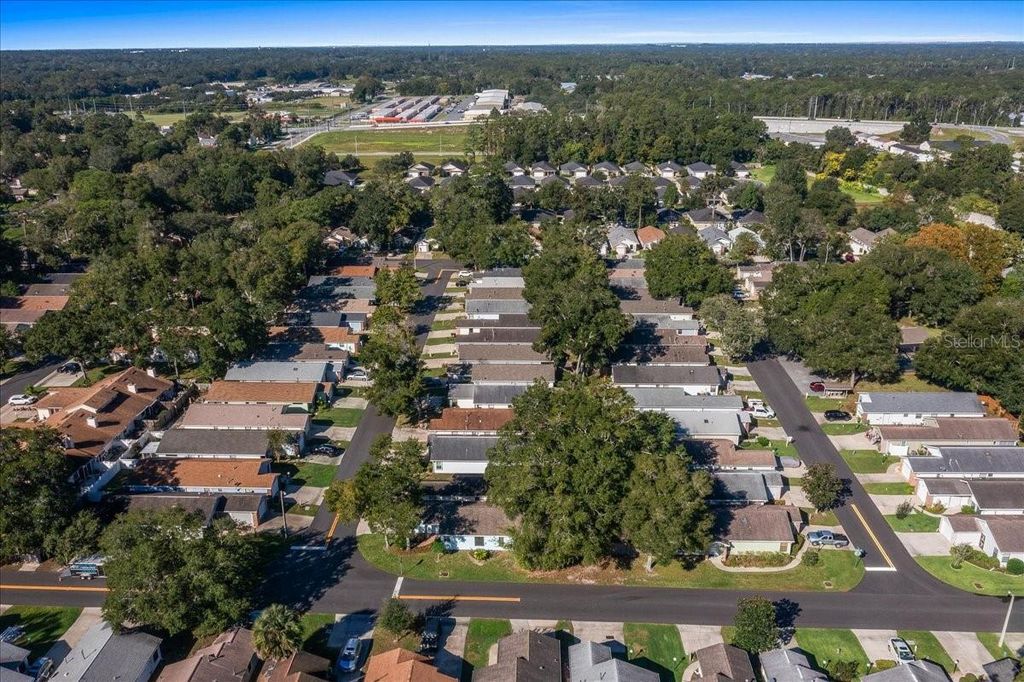 Image 38 of property listing at 3931 NE 22ND STREET, Ocala, FL 34470