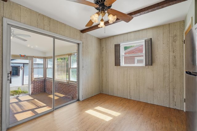 33030 Barton Street, Garden City, MI 48135